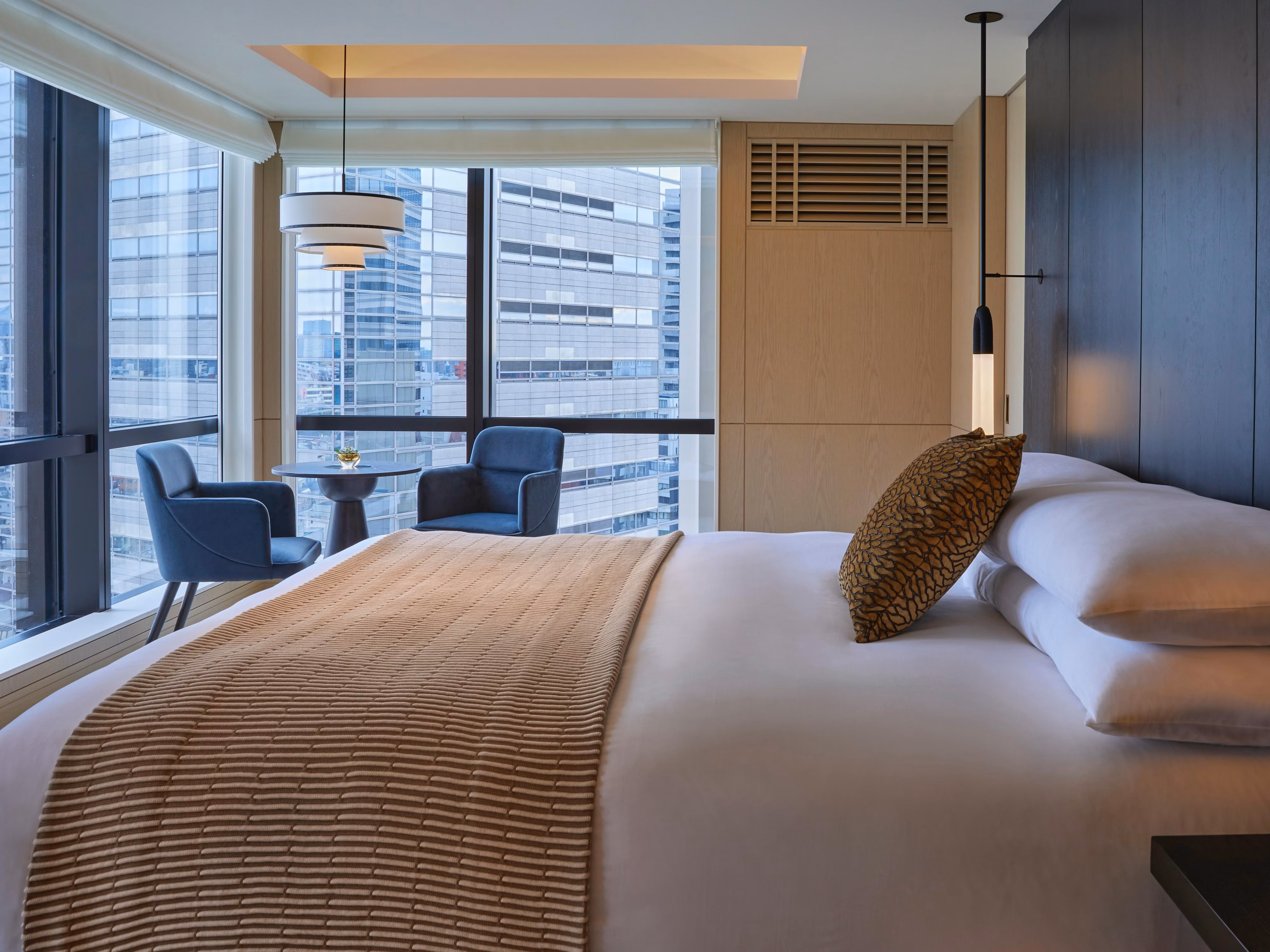 Kimpton Shinjuku lobby